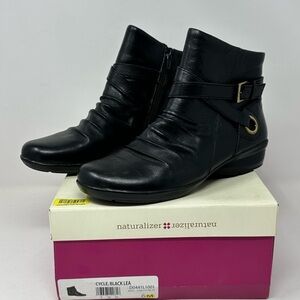 Naturalizer Women's Black Ankle Boots